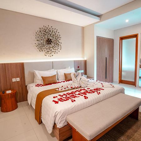 The Sakaye Villas & Spa Легиан Стая снимка